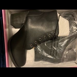 Soda Ankle Booties